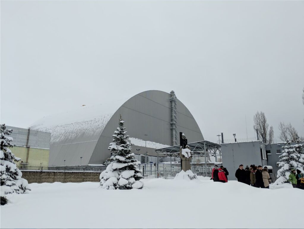 Chernobyl confinement arch, dalton