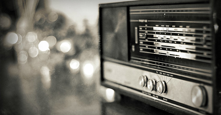 A retro radio