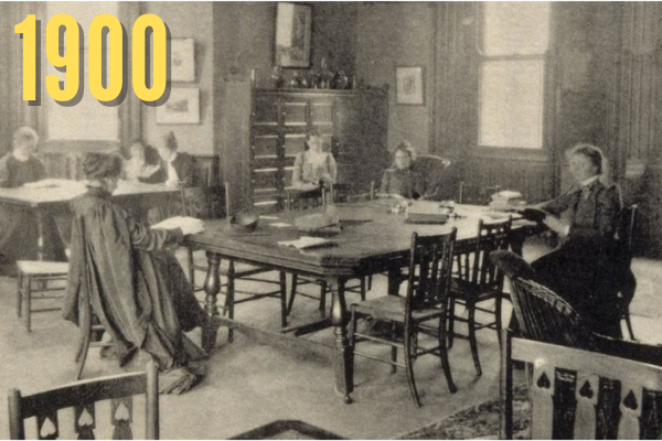 Common room for women in 1900